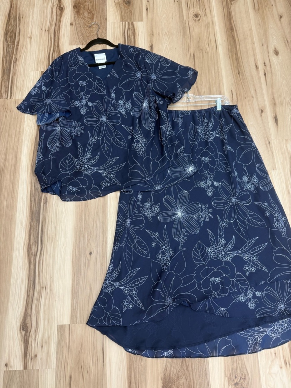 Fashion Bug Navy Blue Floral Top and Skirt Set CC26